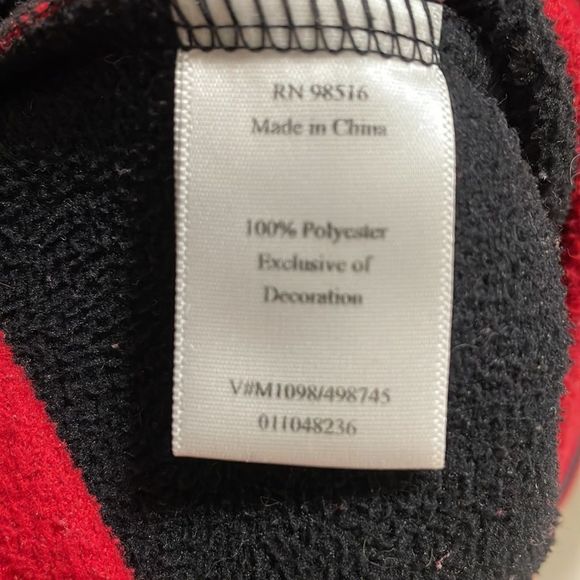 Red Sweater - Picture 4 of 5